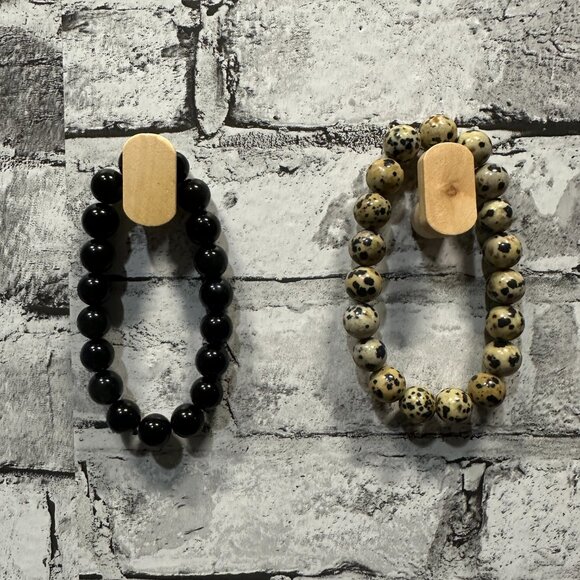 EUC Beaded Bracelet Set Black & Tan with Gift Box - Picture 1 of 11